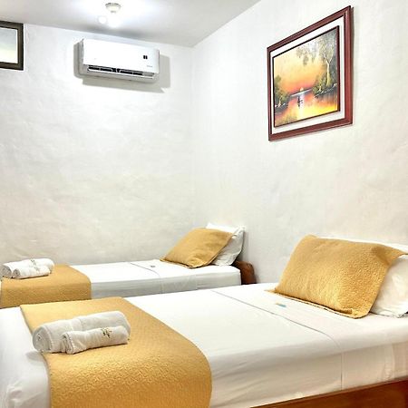 Hostal Suenos Silvestres Puerto Ayora  Zewnętrze zdjęcie